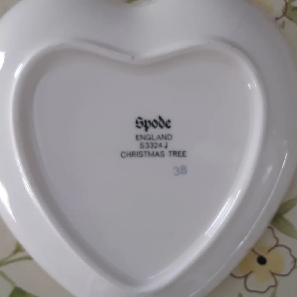 Spode Christmas Tree Pierced Heart Trinket Dish